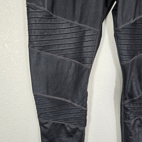 Athleta Inclination Moto Shimmer‎ Tight Womens in Powervita Black Size Medium - Picture 4 of 11